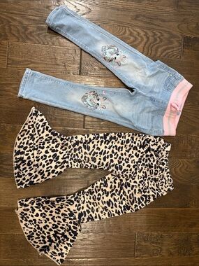 Girls size 5 leopard flare and unicorn jegging